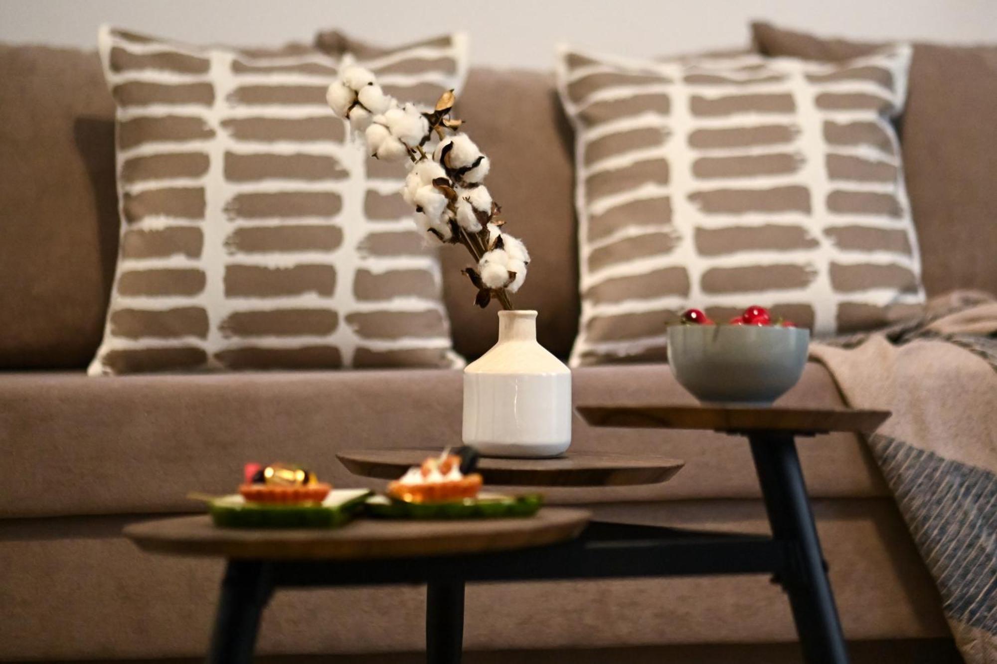 Apartament Old Town Charm - Modern & Comfortable In The Heart Of The