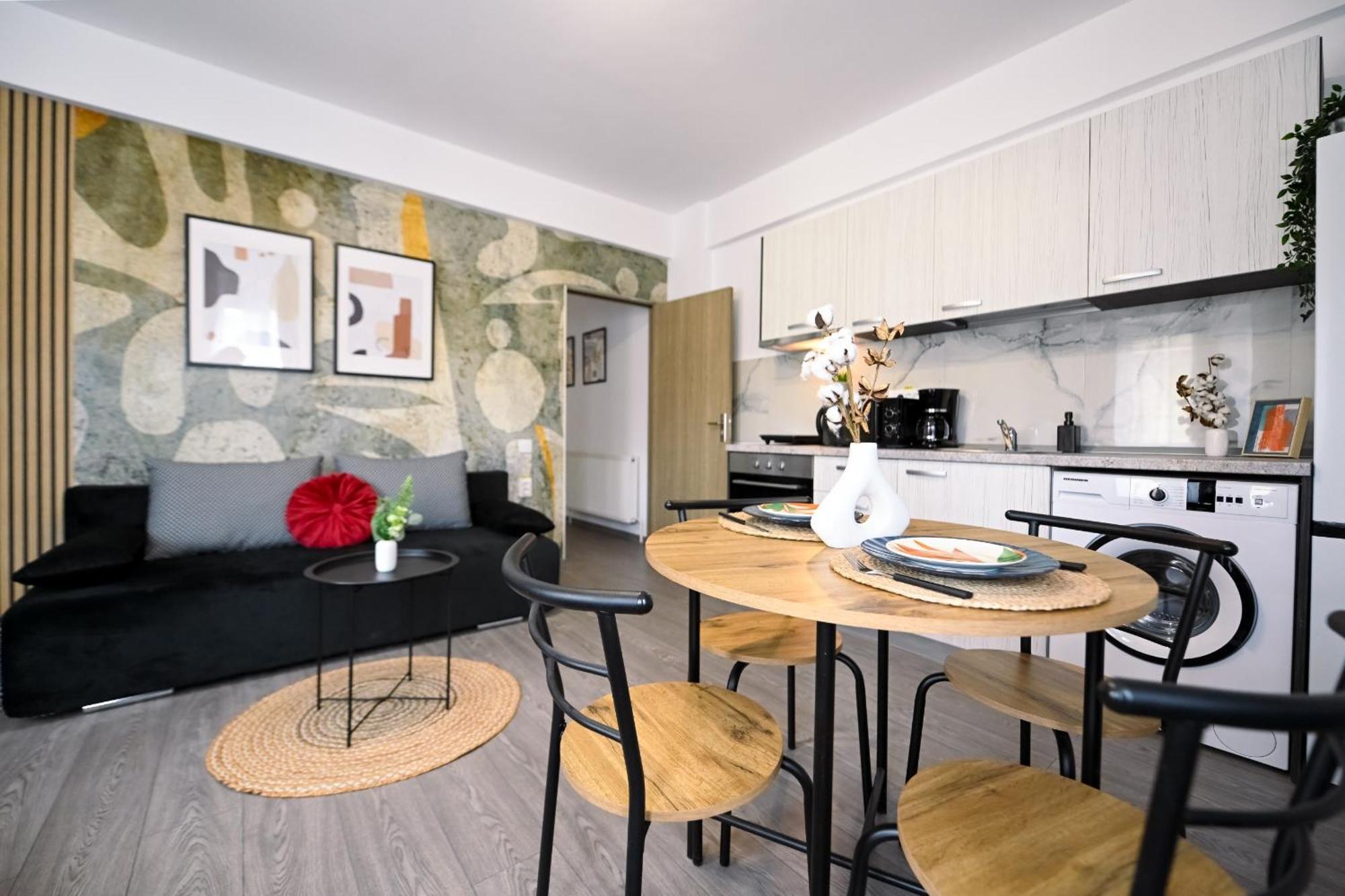 Old Town Charm - Modern & Comfortable In The Heart Of The * Bucarest