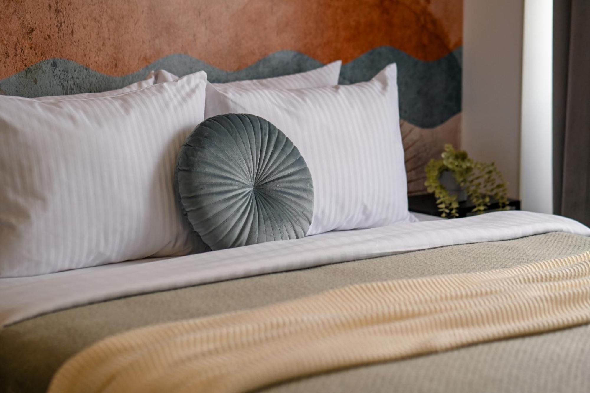 Old Town Charm - Modern & Comfortable In The Heart Of The Appartamento Bucarest