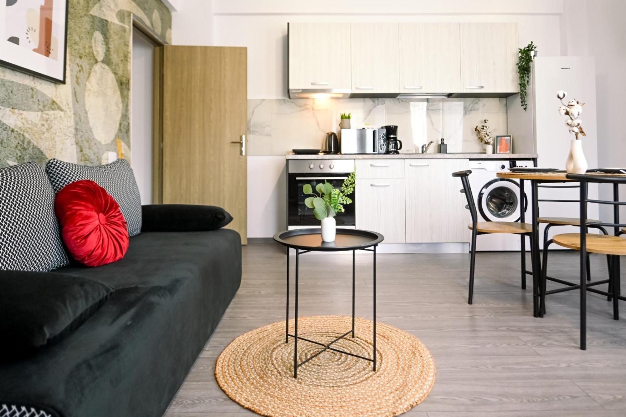 Old Town Charm - Modern & Comfortable In The Heart Of The * Bucarest