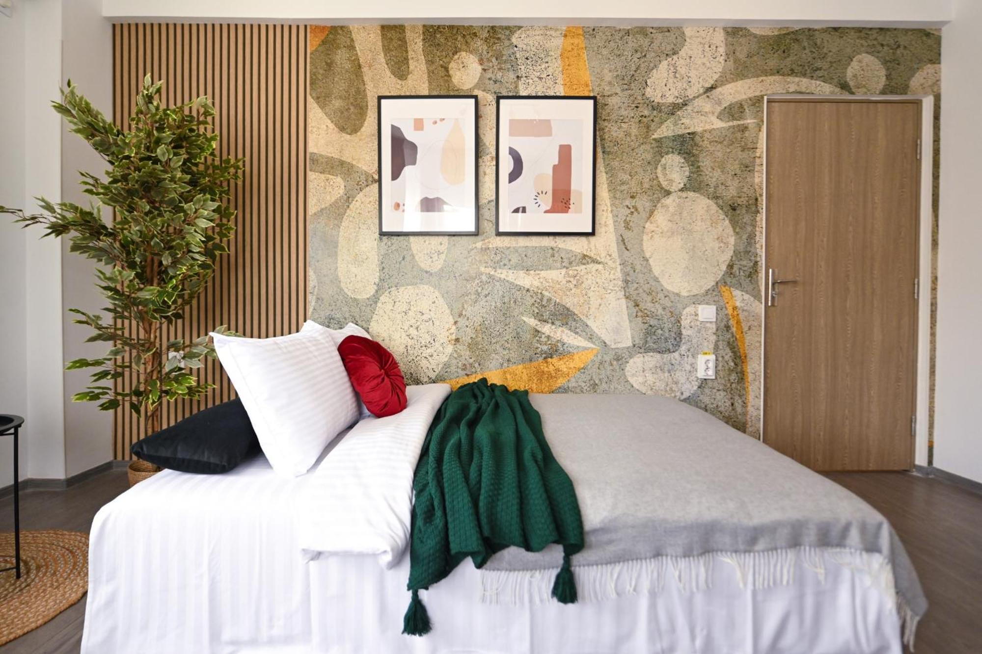 Old Town Charm - Modern & Comfortable In The Heart Of The Appartamento Bucarest