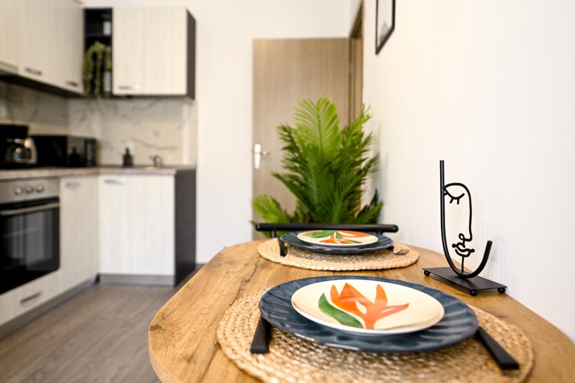 Old Town Charm - Modern & Comfortable In The Heart Of The Appartamento