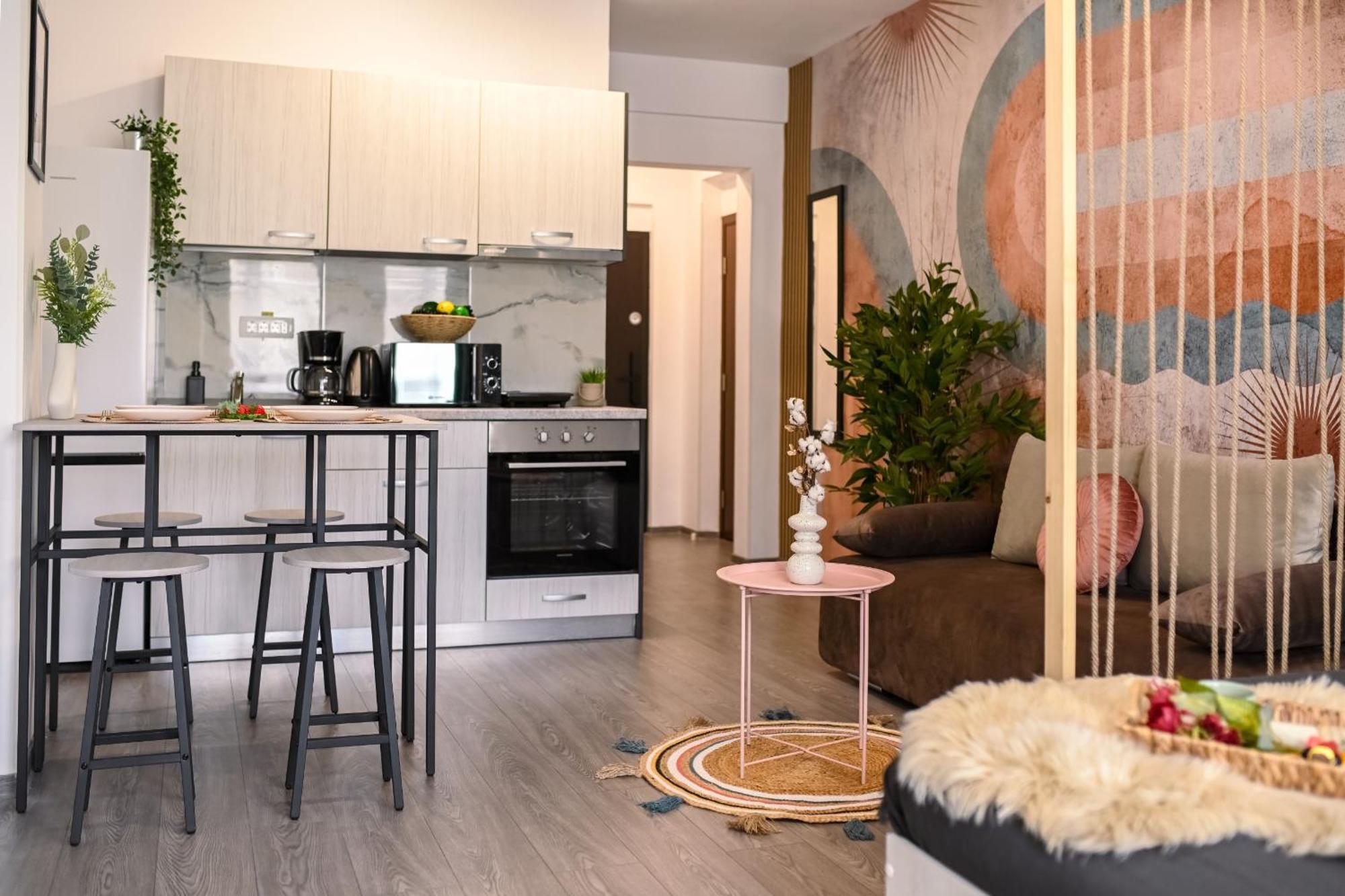 Old Town Charm - Modern & Comfortable In The Heart Of The * Bucarest