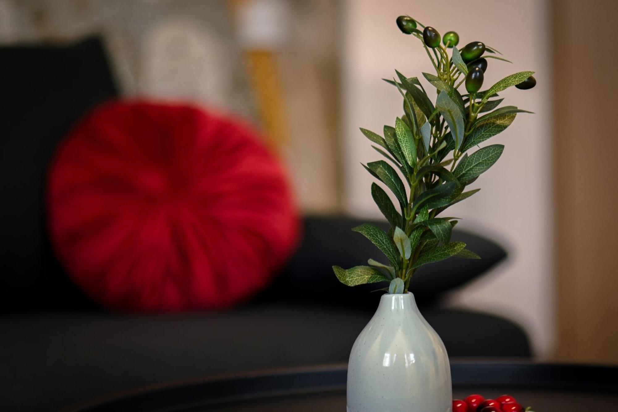 Appartamento Old Town Charm - Modern & Comfortable In The Heart Of The *