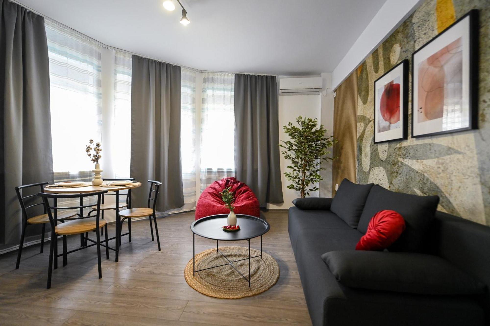 Old Town Charm - Modern & Comfortable In The Heart Of The Appartamento