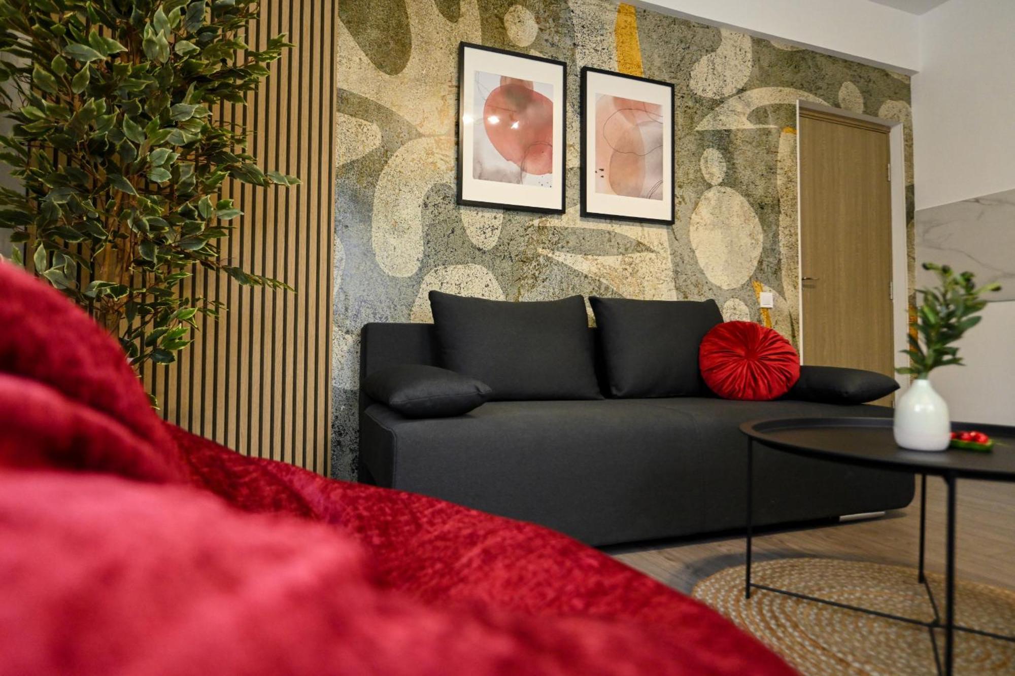 Old Town Charm - Modern & Comfortable In The Heart Of The Bucharest